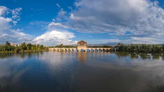 Jianshui 17-hole Bridge