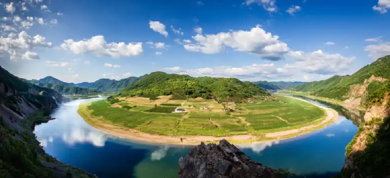 Hotels near Kuandian Railway Station