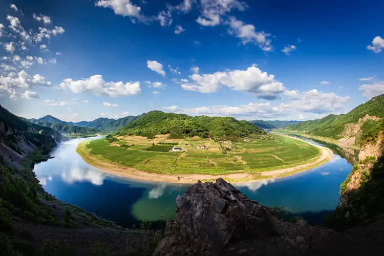Các khách sạn ở Khoan Điện