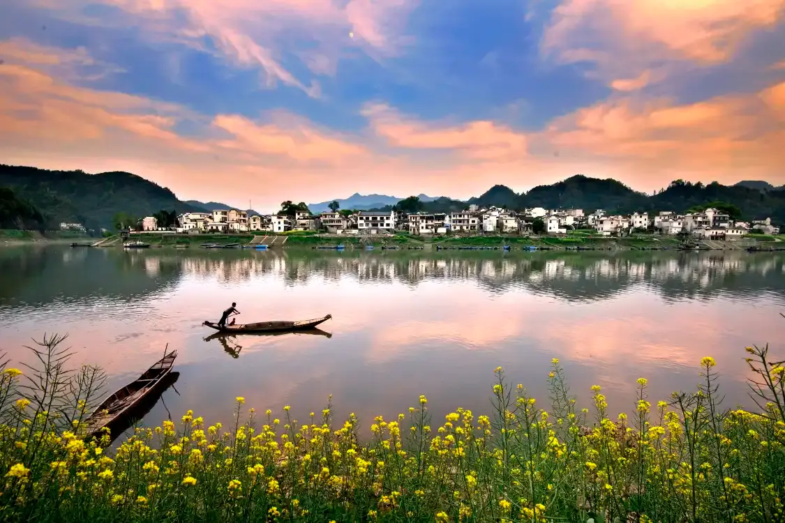 Hotels near Landscape Gallery of Xin'An River