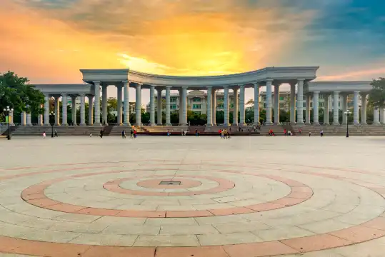 鄰近花都廣場的酒店