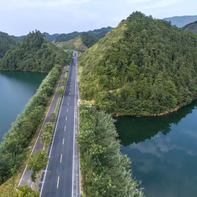 鄰近愛情島的酒店