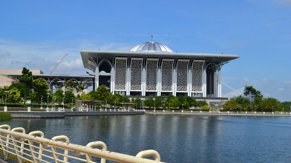 Tuanku Mizan Zainal Abidin Mosque