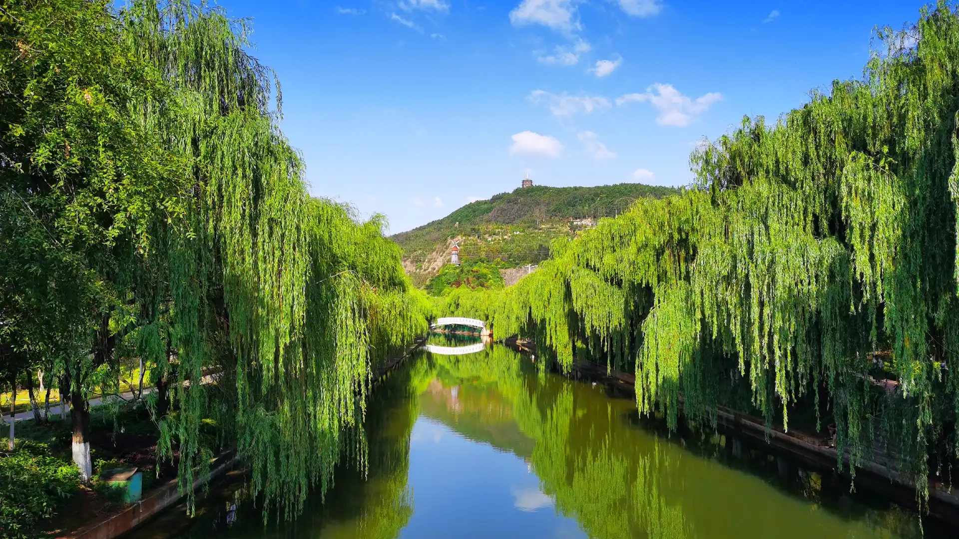 Hotels near Hebin Park