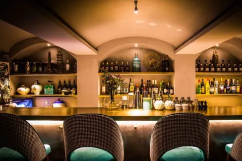 G² Cocktail Bar