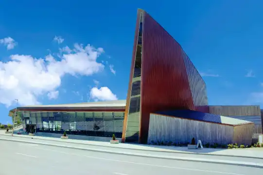 Hotels near Canadian War Museum