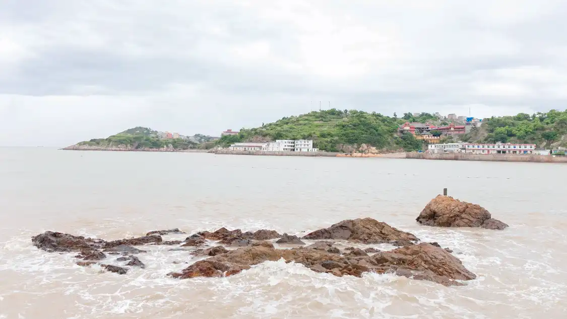 Hotels near Kanmen Housha