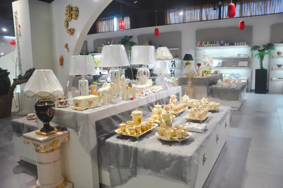 Hotels near Shunmei Ceramics Pavilion