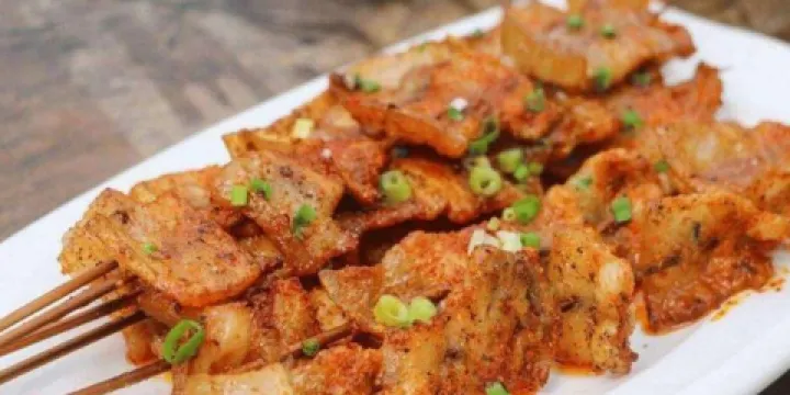 邛海景風特色火盆燒烤