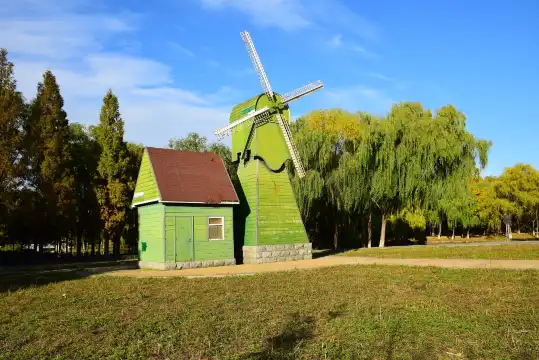 Hotels near Shijiazhuang Botanical Garden