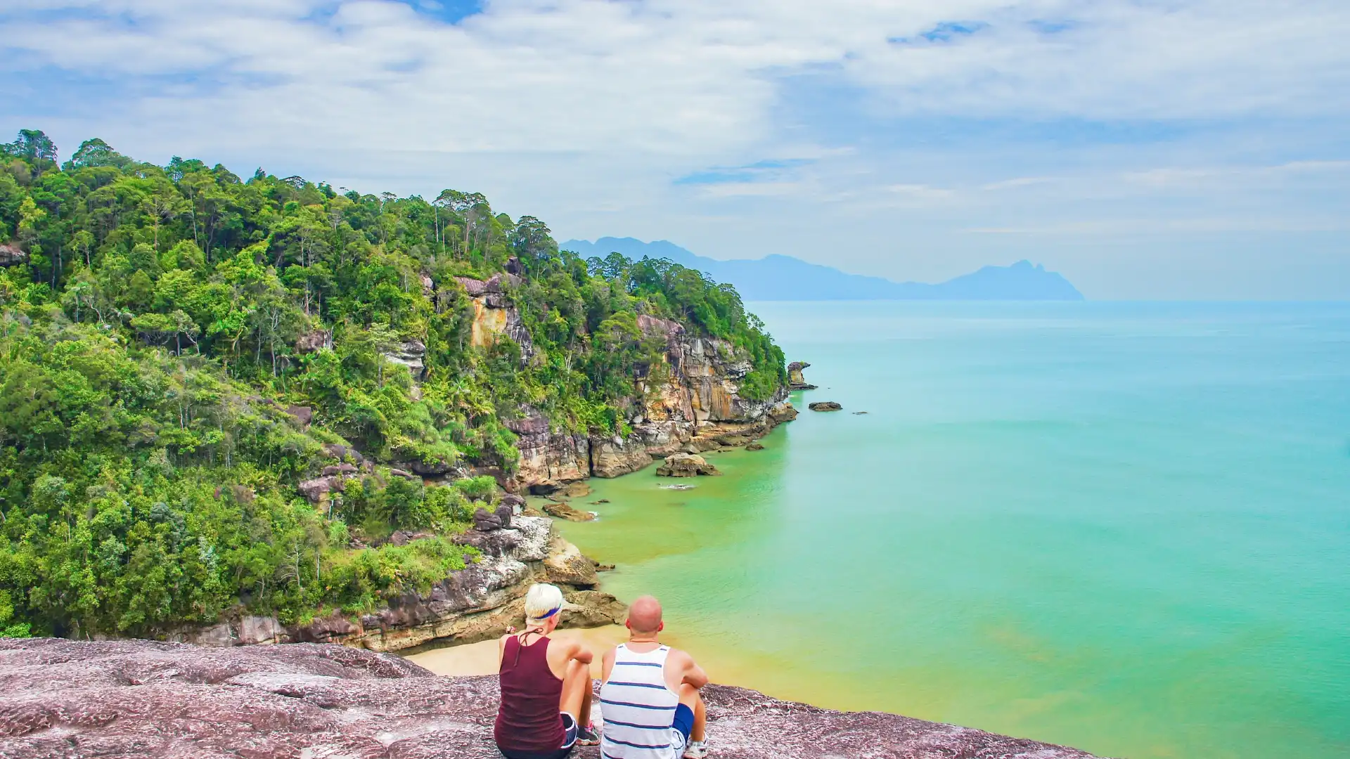 Hotels near Bako National Park