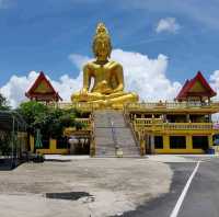 พักใจ ไปวัด 