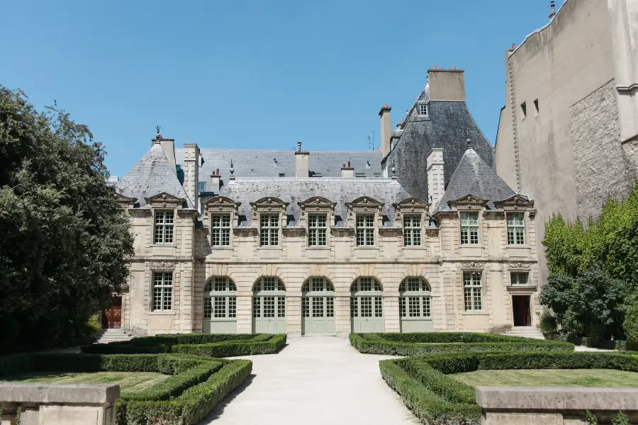 Jardin de l'Hotel de Sully