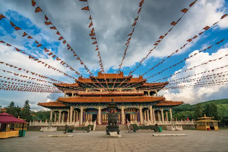Hotel dekat Wulonggong Taoist Temple