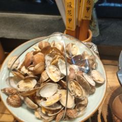 帅巴人舅母子腊蹄民俗村 User Photo