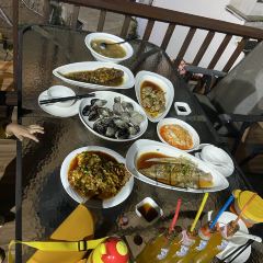 Dongjigushijingpinminsu·shiwu Restaurant 여행 사진