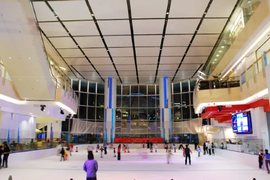【溜冰好去處2026】全港7大溜冰場推介、開放時間及價錢收費全攻略