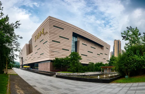 Minsheng Pedestrian Commercial Street周辺のホテル