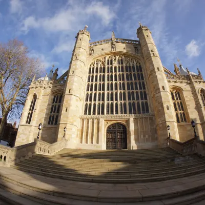 Отели с услугой парковкой в г. Элгин