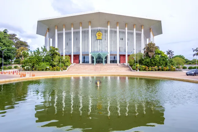 Các khách sạn gần Secretariat Halt