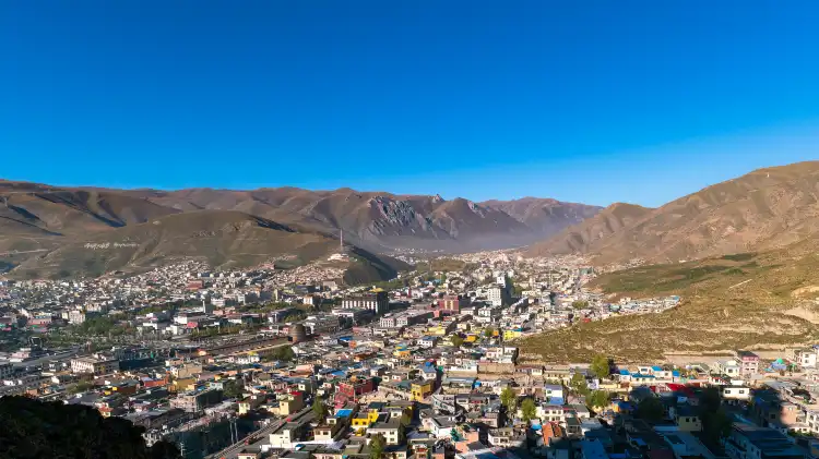 Hotels in Yushu
