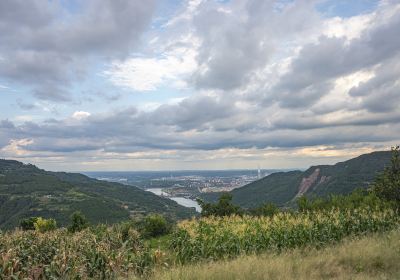 雲頂石城