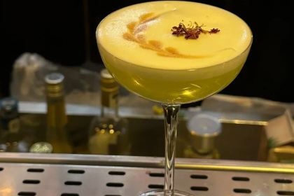 July lounge WHISKEY & COCKTAILS BAR