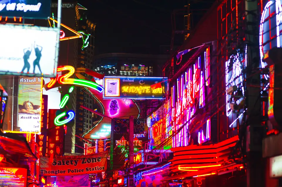 2_Soi Cowboy