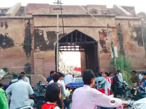 Barsi Gate