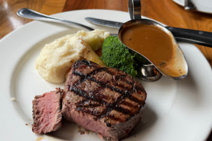 VIEUX-PORT STEAKHOUSE