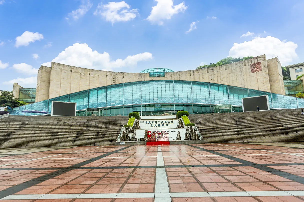 1️⃣Discover the Three Gorges Museum in Chongqing