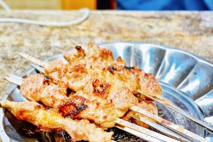 白公羊烤肉拉麵館