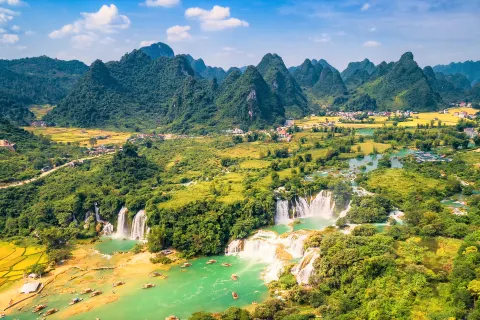 Detian Transnational Waterfall Scenic Spot