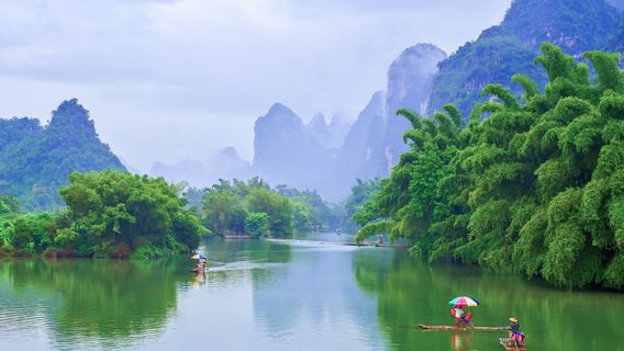 Mingshi River Bamboo Raft Tour
