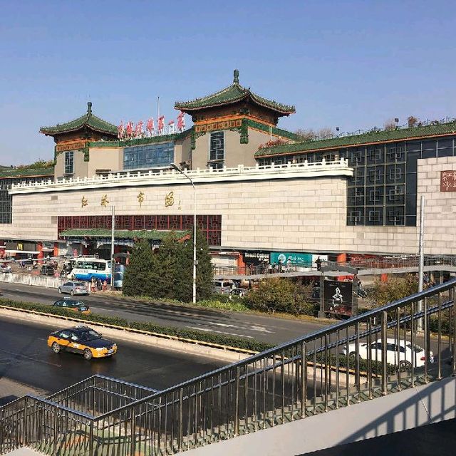 Hongqiao Market