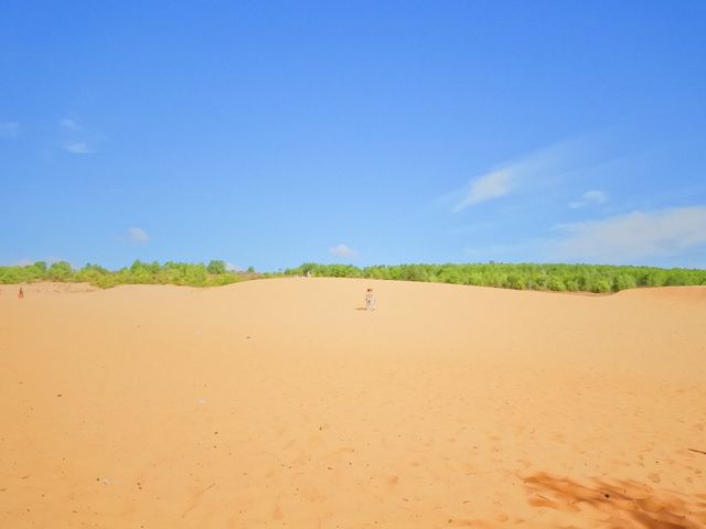 ทะเลทรายแดง - Red Sand  Dune