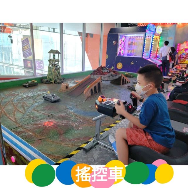 親子室內放電場