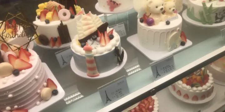 伊利來蛋糕世界