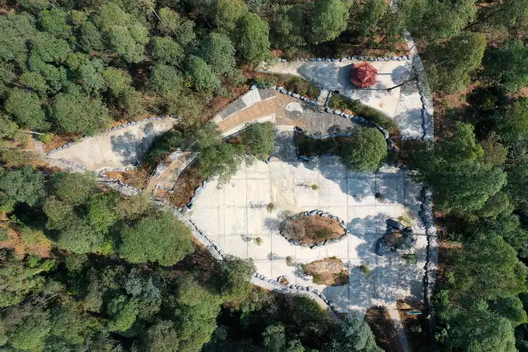 Hotels near Qiling Forest Park