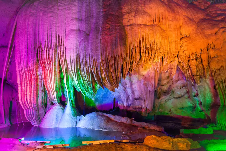 Lingshan Cave