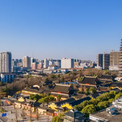 鄰近廣東路商業街的酒店