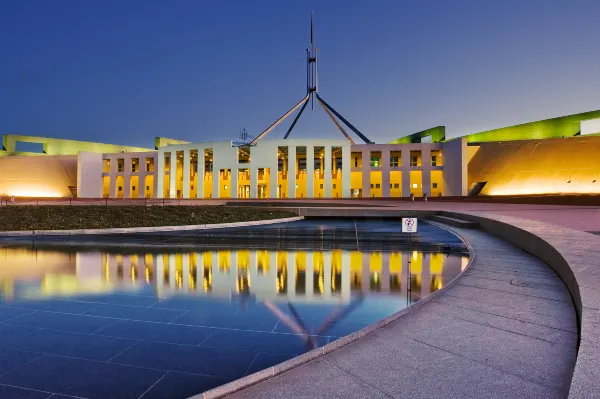 Flug nach Canberra