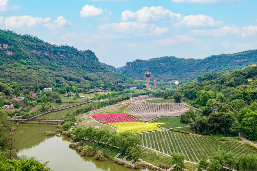 Qingxi Valley Tourist Area • Huatian Wineland Scenic Area