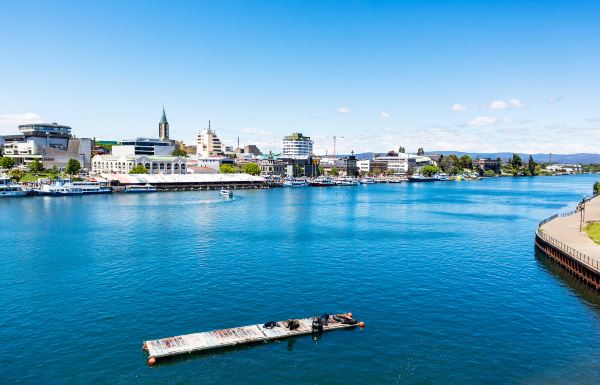 Comodoro Rivadavia to Valdivia flight