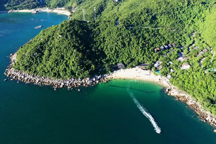 Hotels near Moon Bay, Shenzhen