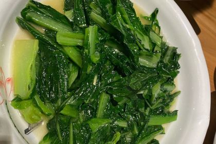 头上红煨盐鸡乡村食府