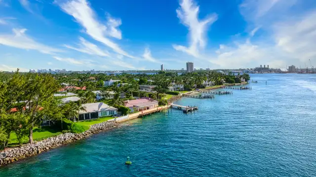 Hotels near Palm Beach