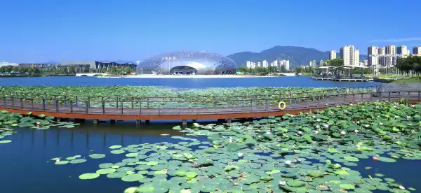Pullman in Deqing