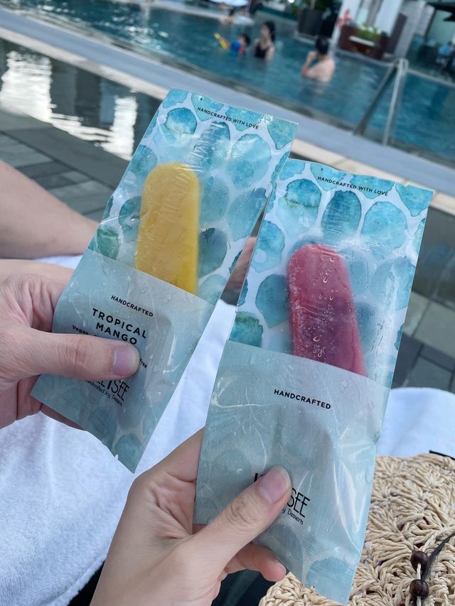 人氣酒店的無邊際泳池