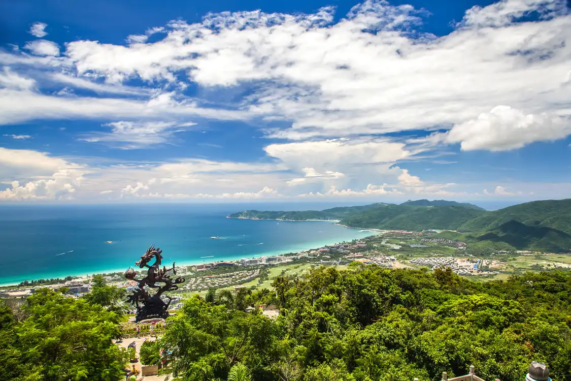 Hotels near Yalong Bay